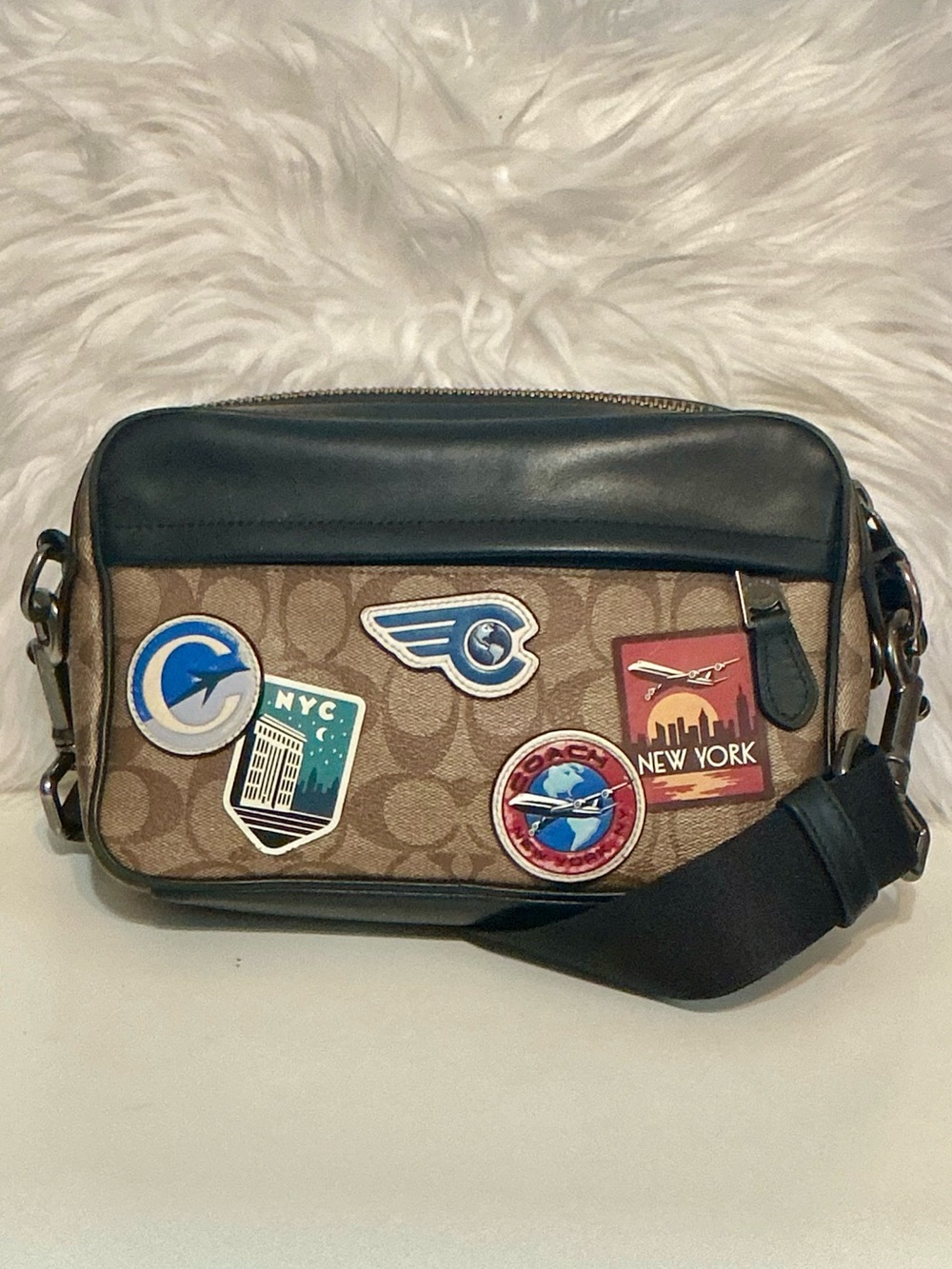 COACH Graham Crossbody Signature Canvas & Brown Calf Leather NYC Travel Patches